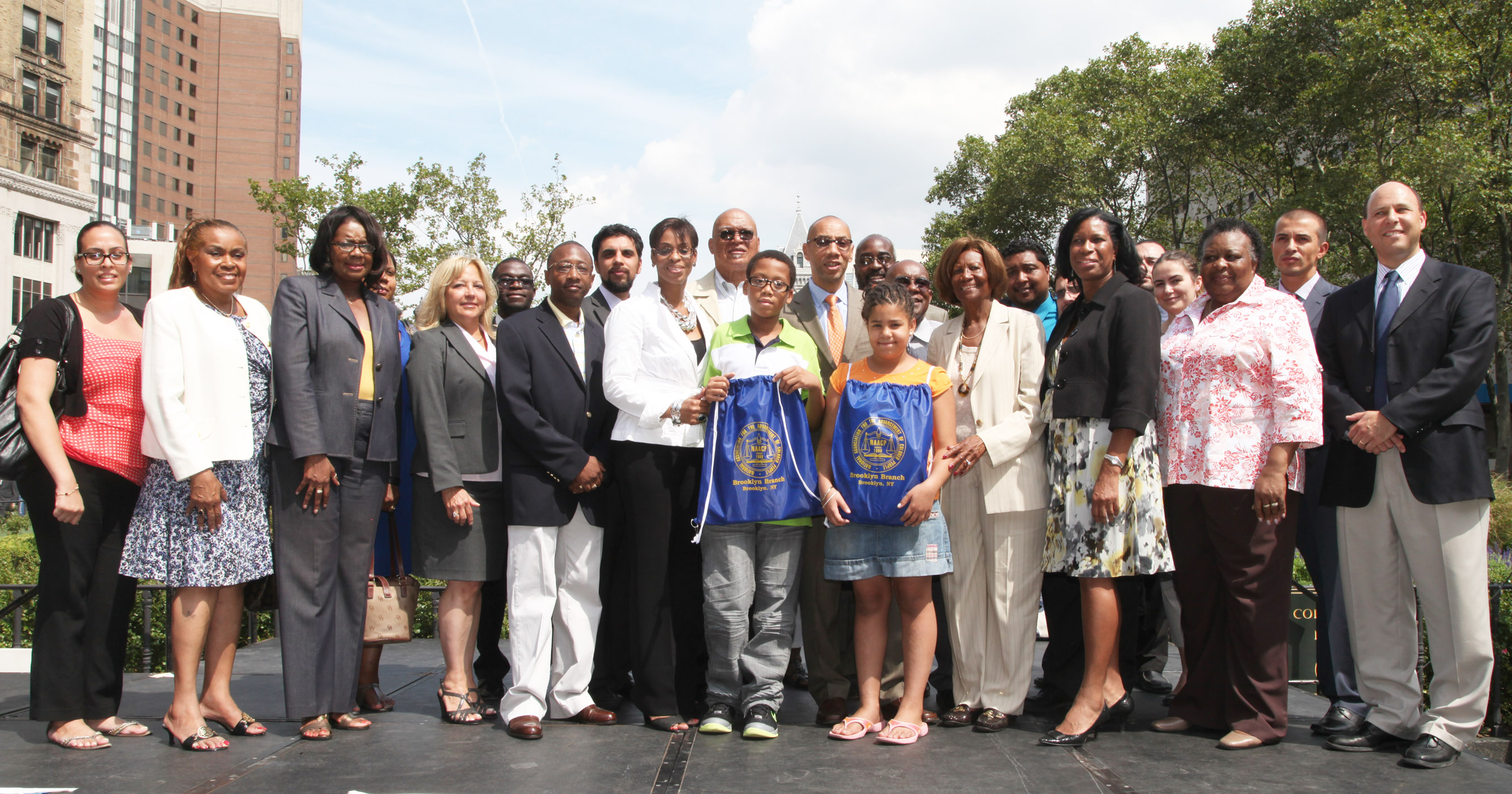 backpack_giveaway_2012_nyreblog_com_.jpg