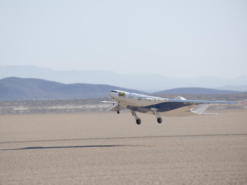 blended_wing_body_nasa_photo_0812_nyreblog_com_.jpg