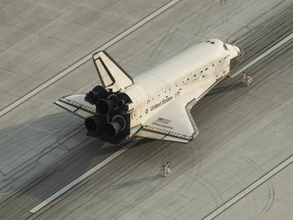 discovery_shuttle_tarman_0909_nyreblog_com_.jpg