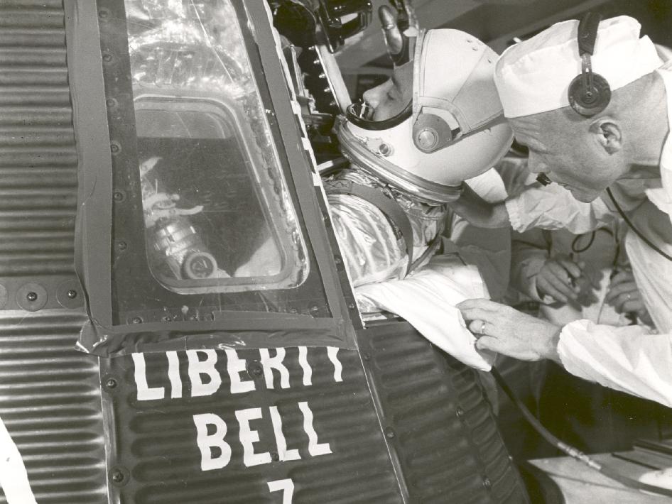 liberty_bell_7_nasa_photo_0711_nyreblog_com_.jpg
