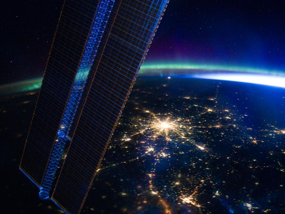 moscow_nasa_night_photo_0412_nyreblog_com_.jpg