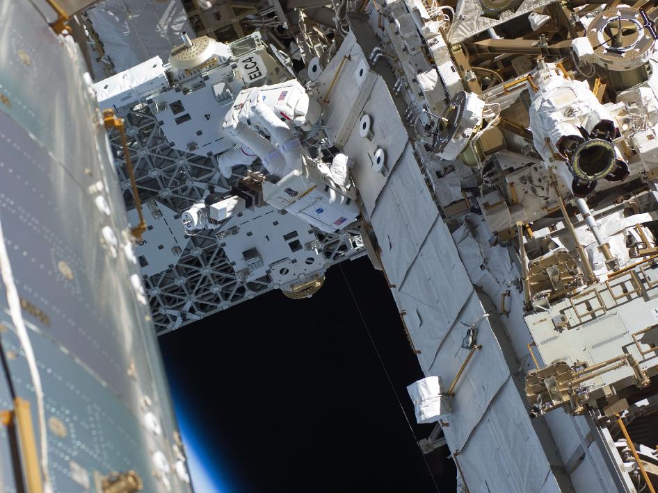 nasa_first_0311_photo_nyreblog_com_.jpg