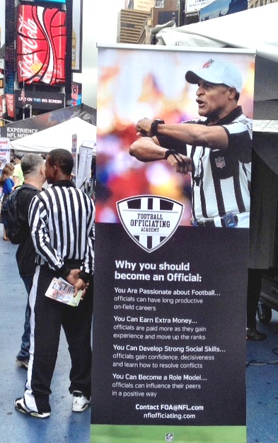 nfl_official_090412_pic.jpg