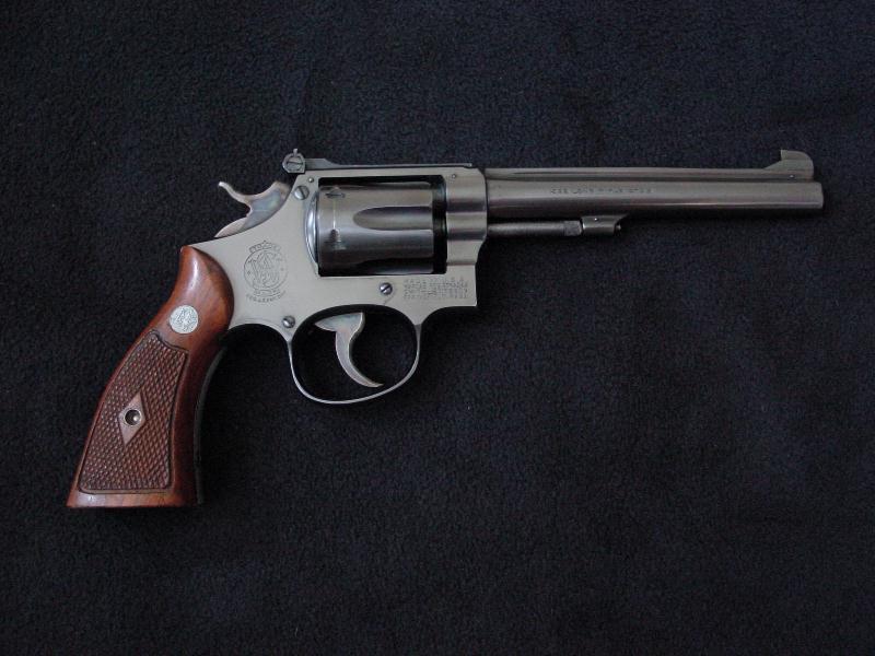 smith_wesson_gun_photo_nyreblog_com_.jpg