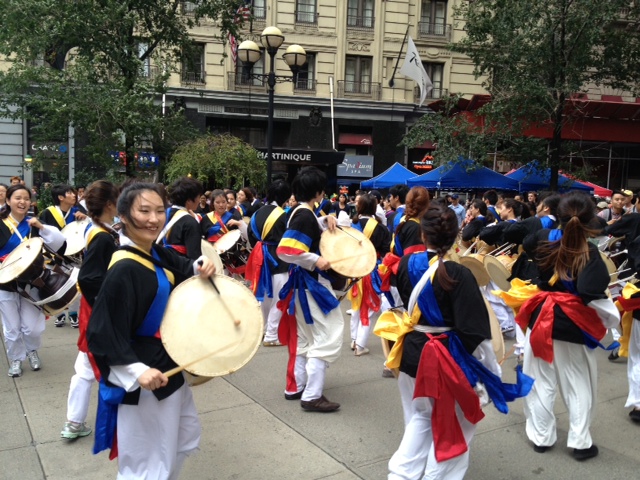 taste_seoul_drummers_2012_lucas_ferrara_2012_all_rights_reserved_nyreblog_com_.jpg
