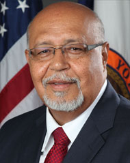 victor_antonio_gonzalez_nycha_photo_nyreblog_com_.jpg